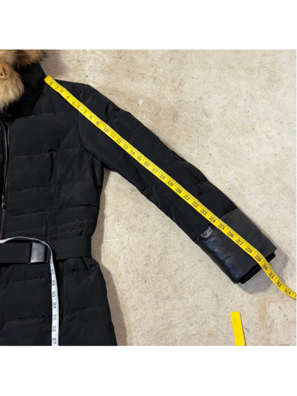 Danier Leather Puffer Coat Women’s Small Black Racoon Fur Collar Down Fill Belt - Picture 6 of 11